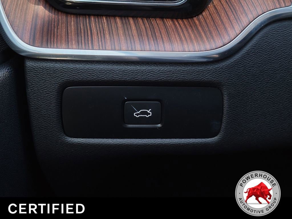 Used 2024 Volvo XC60 B5 Plus AWD/4WD image 30