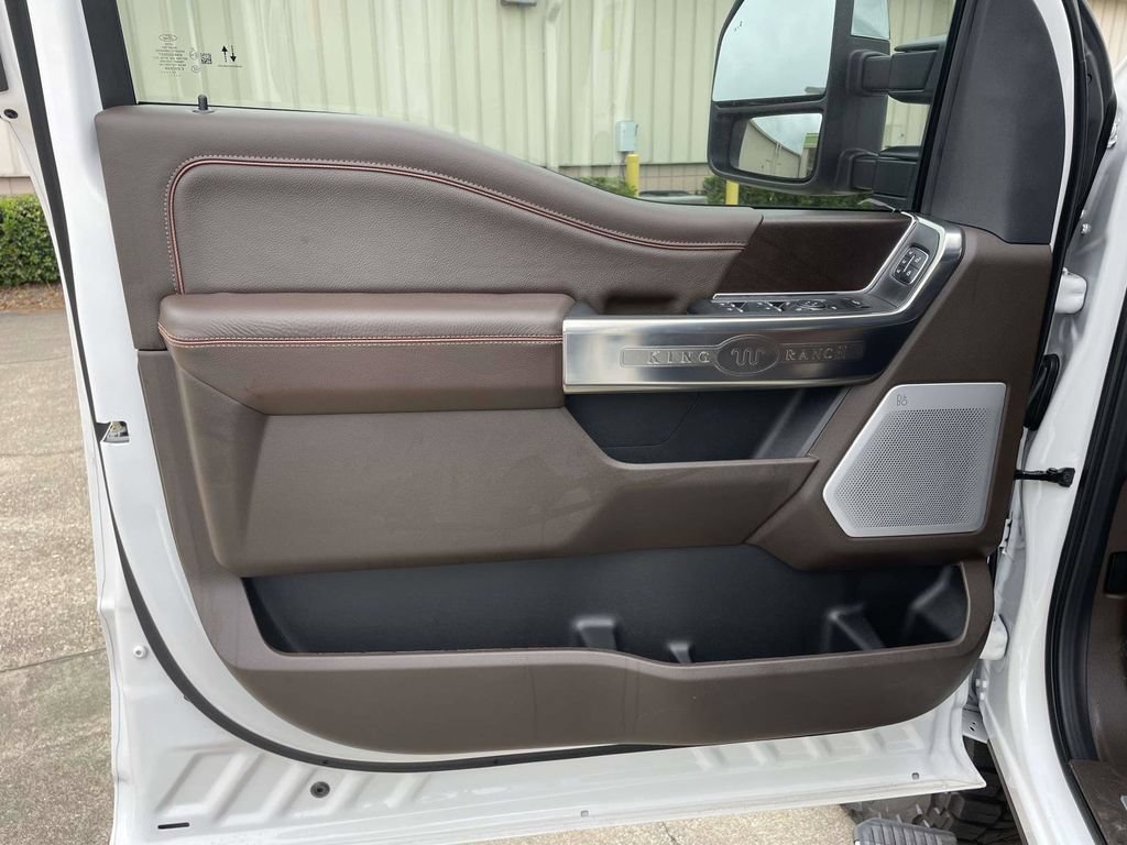 New 2026 Ford F350 King Ranch w/ Chrome Package AWD/4WD image 15