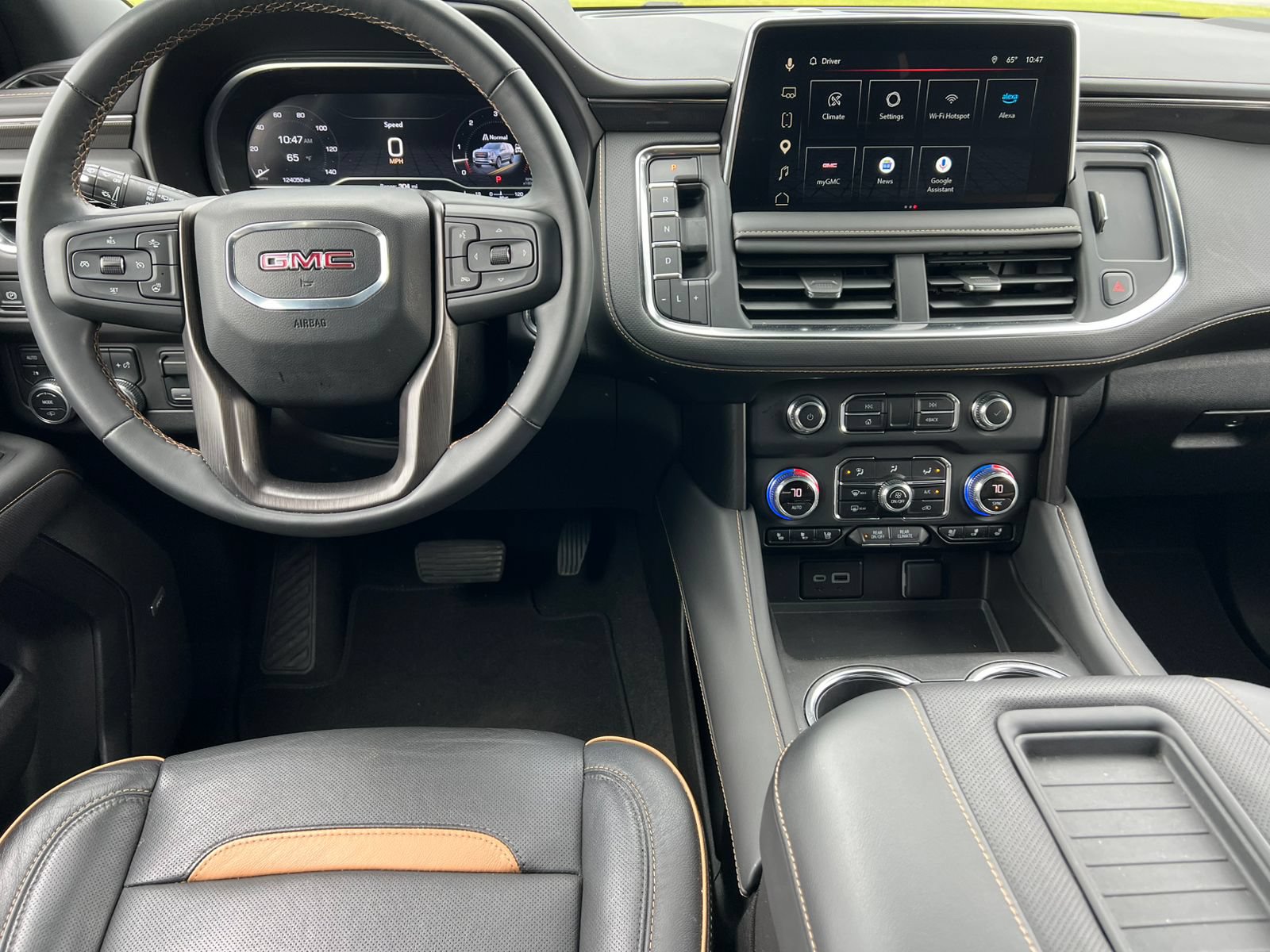 Used 2023 GMC Yukon XL AT4 w/ AT4 Premium Plus Package AWD/4WD image 3