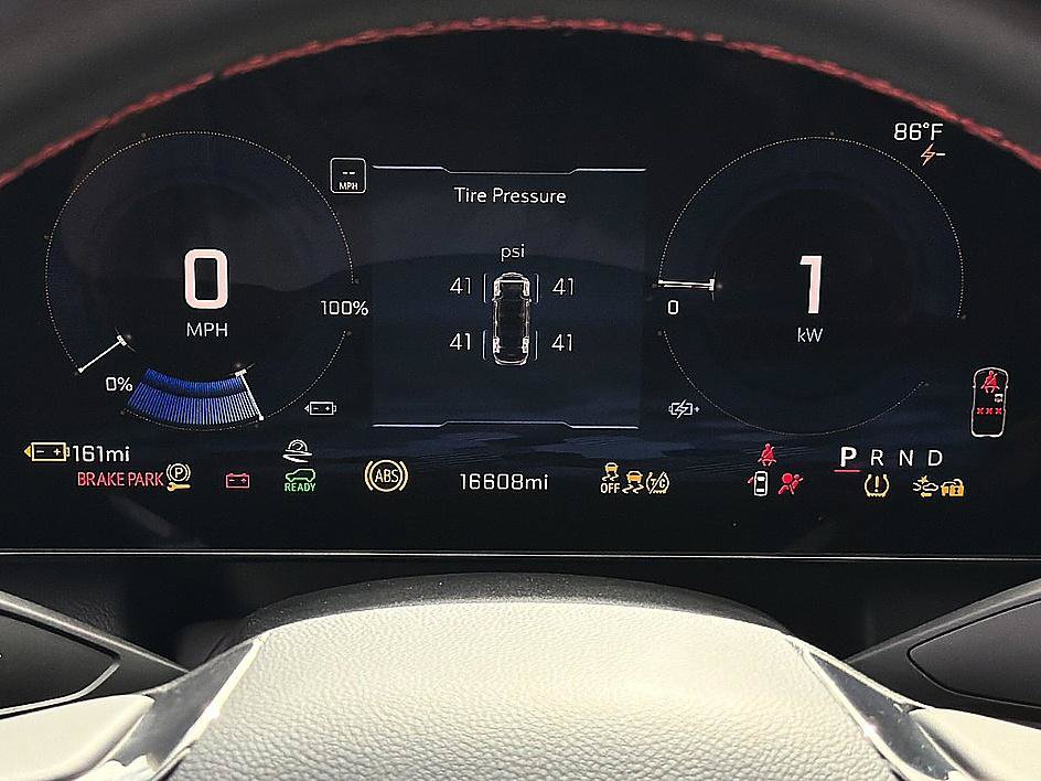 Used 2025 Chevrolet Equinox EV RS FWD image 11