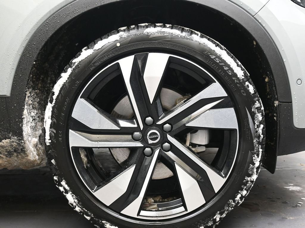 New 2026 Volvo XC40 B5 Ultra w/ Protection Package Premier image 10