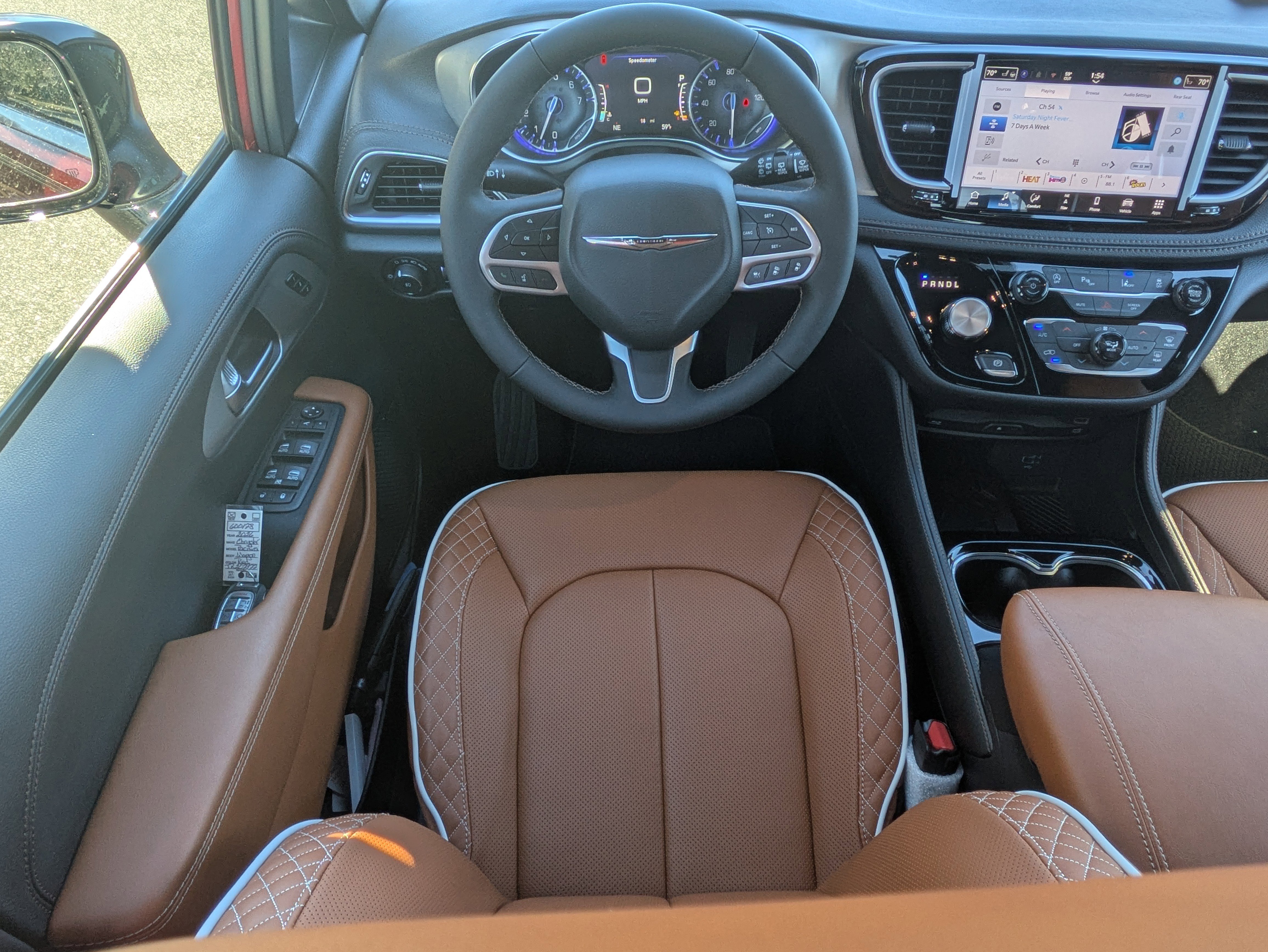 New 2026 Chrysler Pacifica Pinnacle w/ Trailer Tow Group image 16