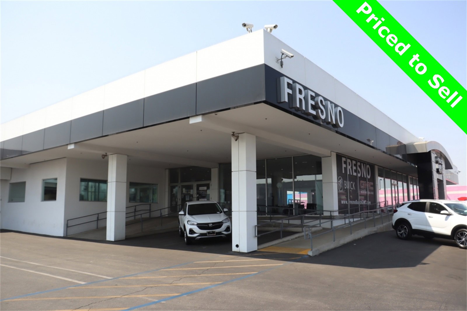 Used 2024 Audi Q8 e-tron Premium image 45