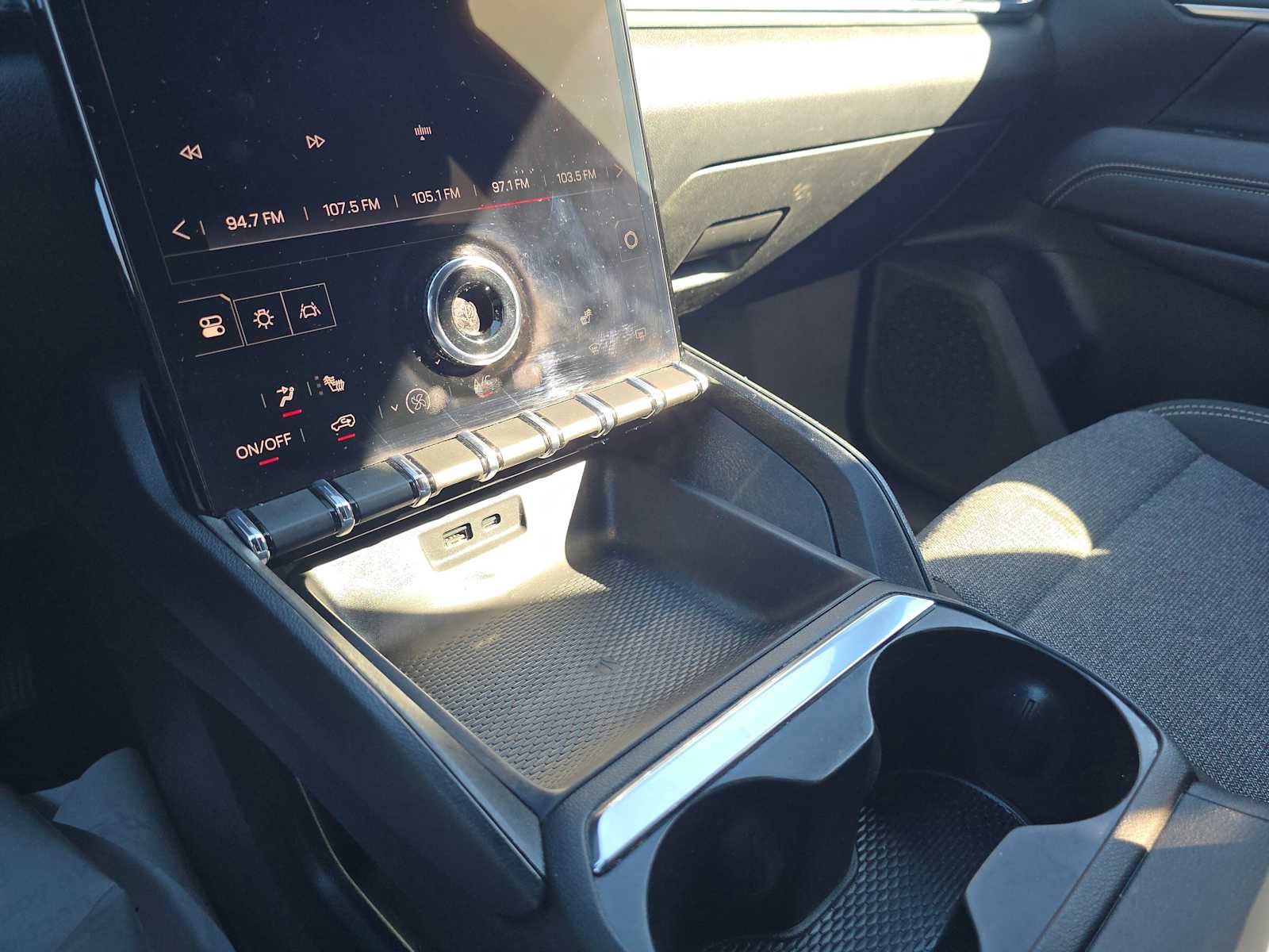 Used 2025 GMC Terrain Elevation image 35