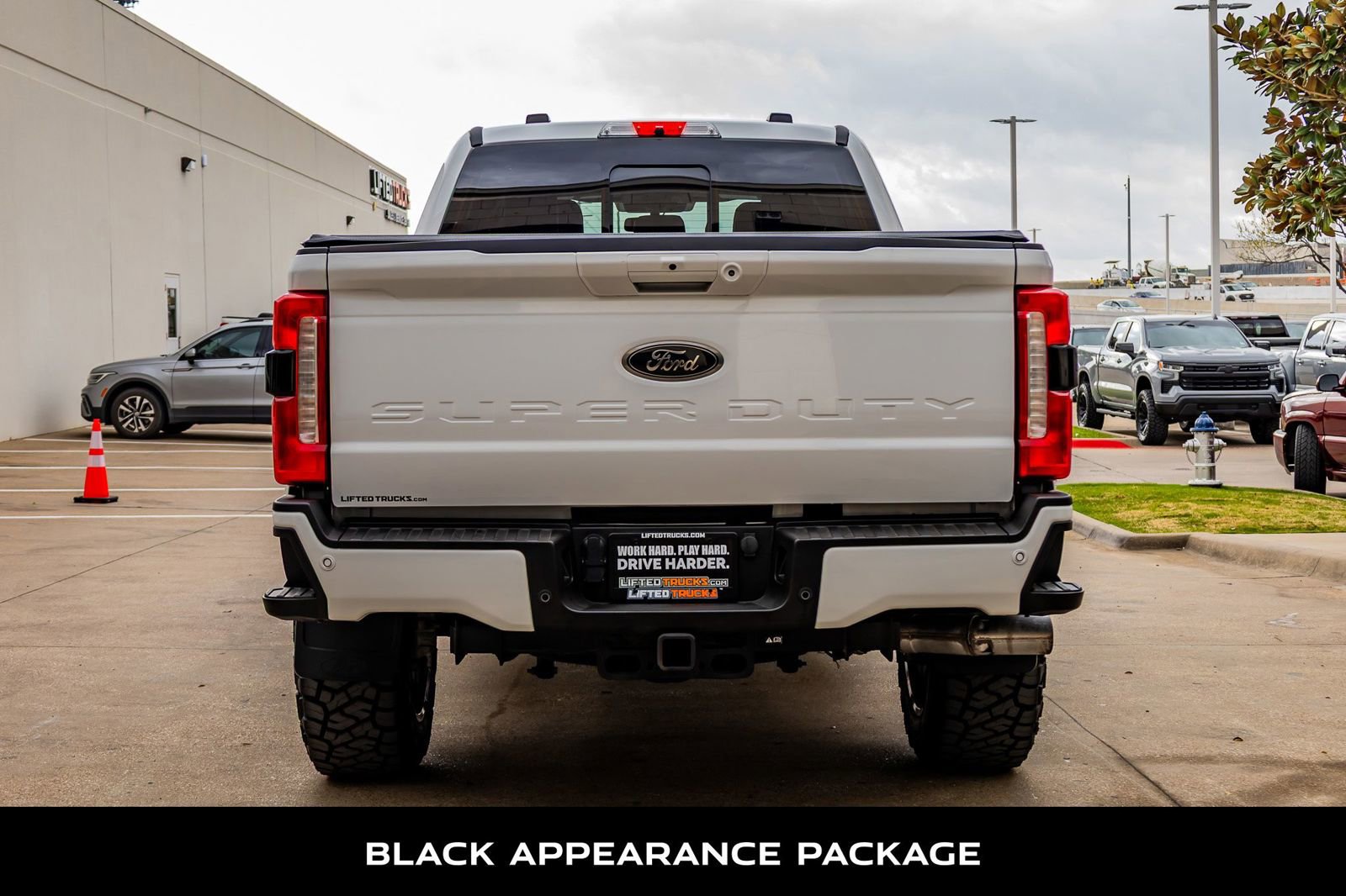 Used 2024 Ford F350 Lariat w/ Lariat Ultimate Package image 8