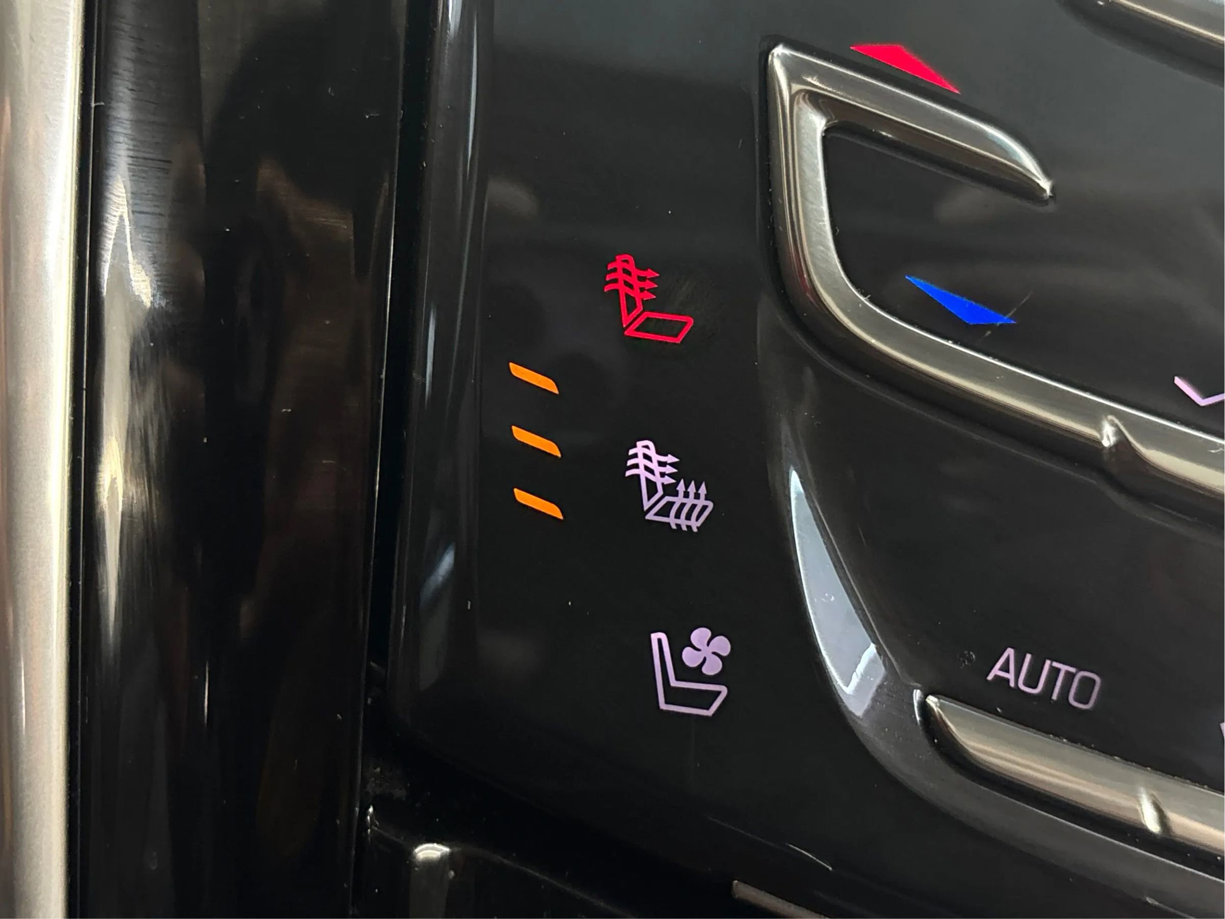 Used 2020 Cadillac Escalade Luxury image 46