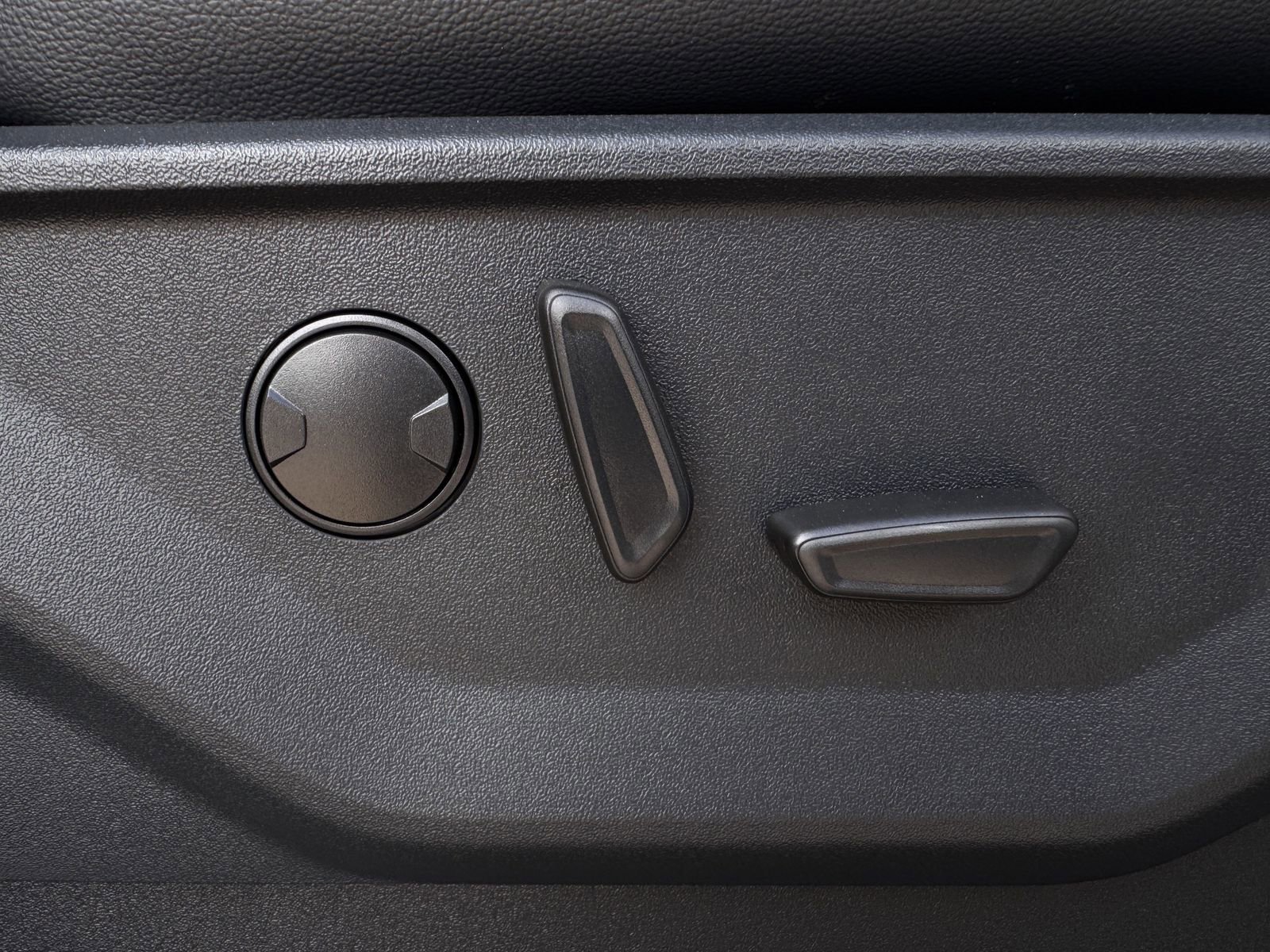 Certified 2025 Ford F250 Lariat w/ Chrome Package image 30