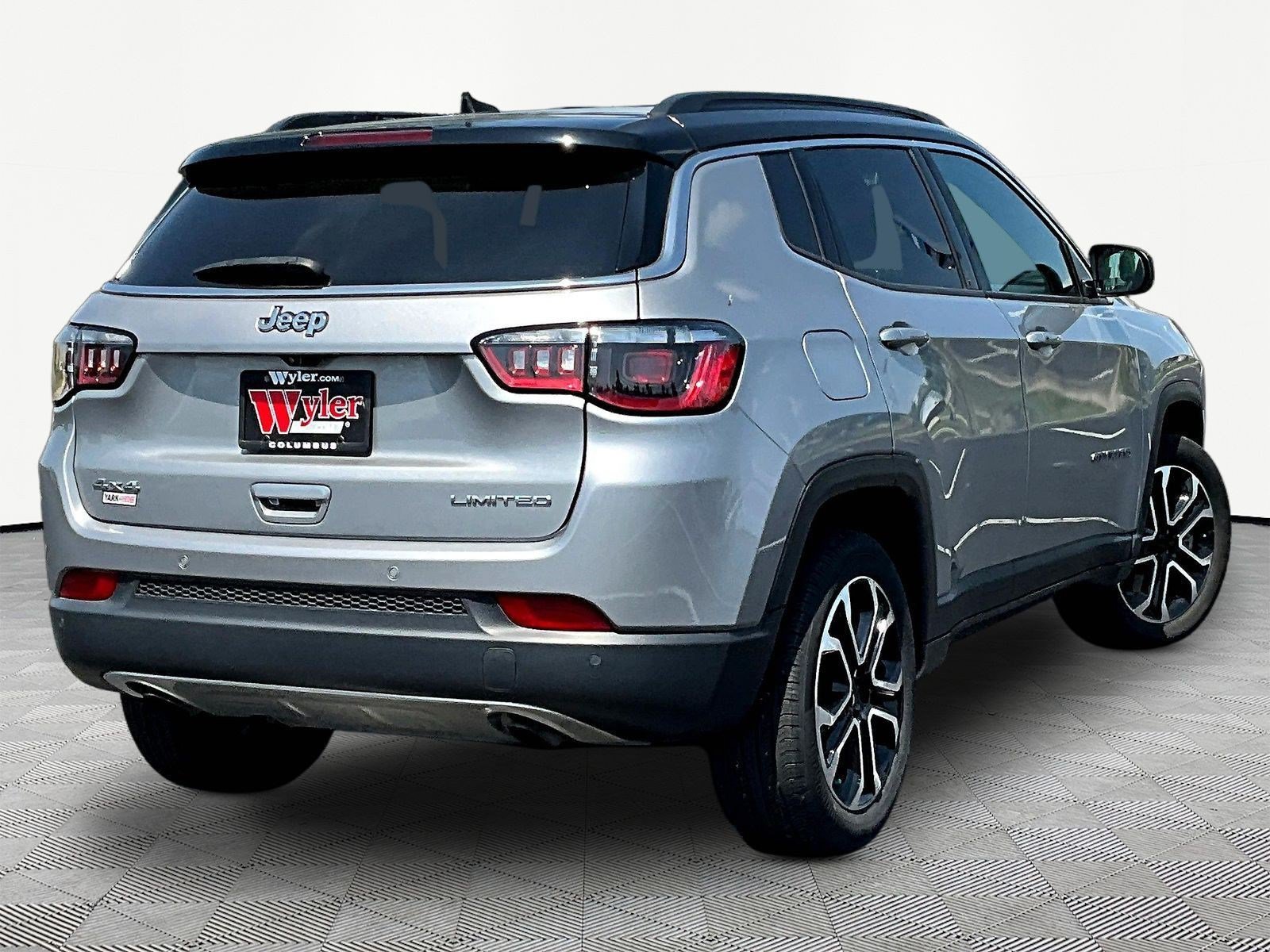 Used 2023 Jeep Compass Limited AWD/4WD image 6