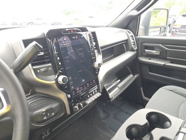 Certified 2026 RAM 2500 Big Horn AWD/4WD image 28