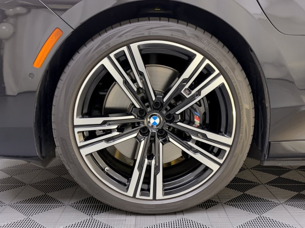 Certified 2025 BMW 750e xDrive AWD/4WD image 13