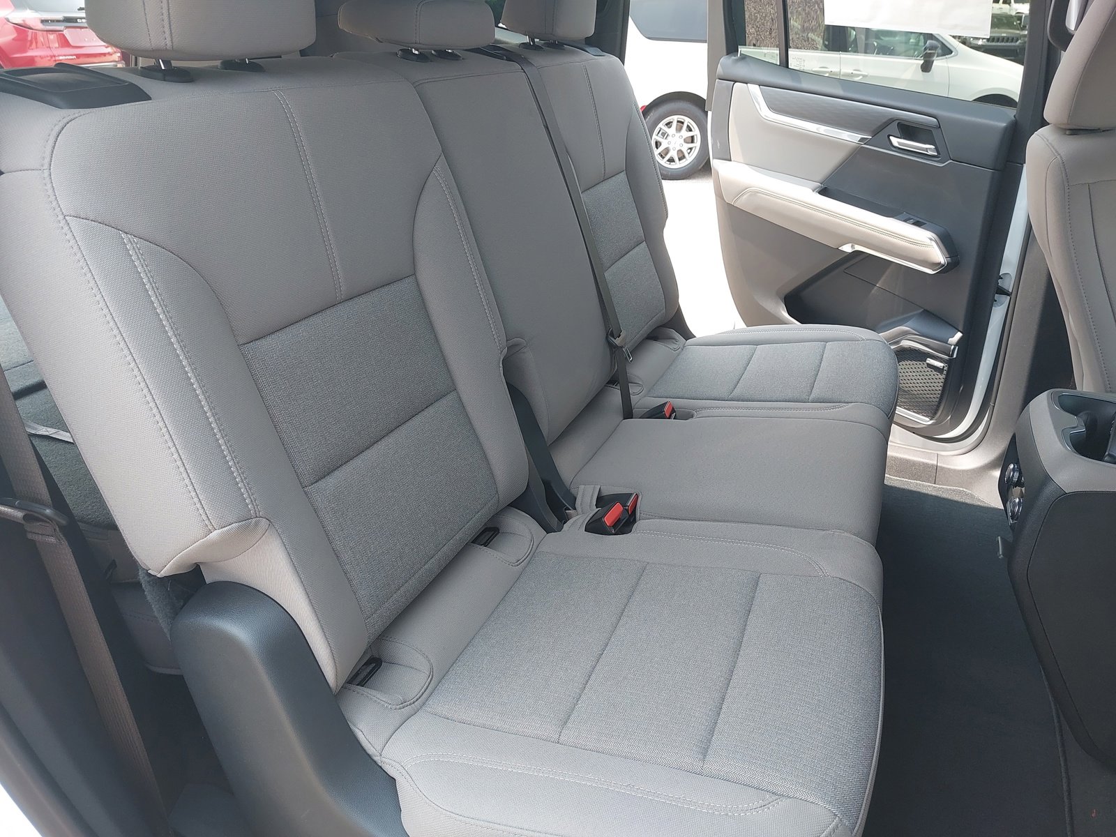 New 2025 GMC Acadia Elevation image 11