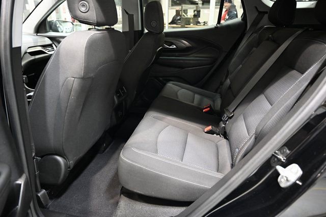 Used 2022 GMC Terrain SLE w/ Driver Convenience Package image 11