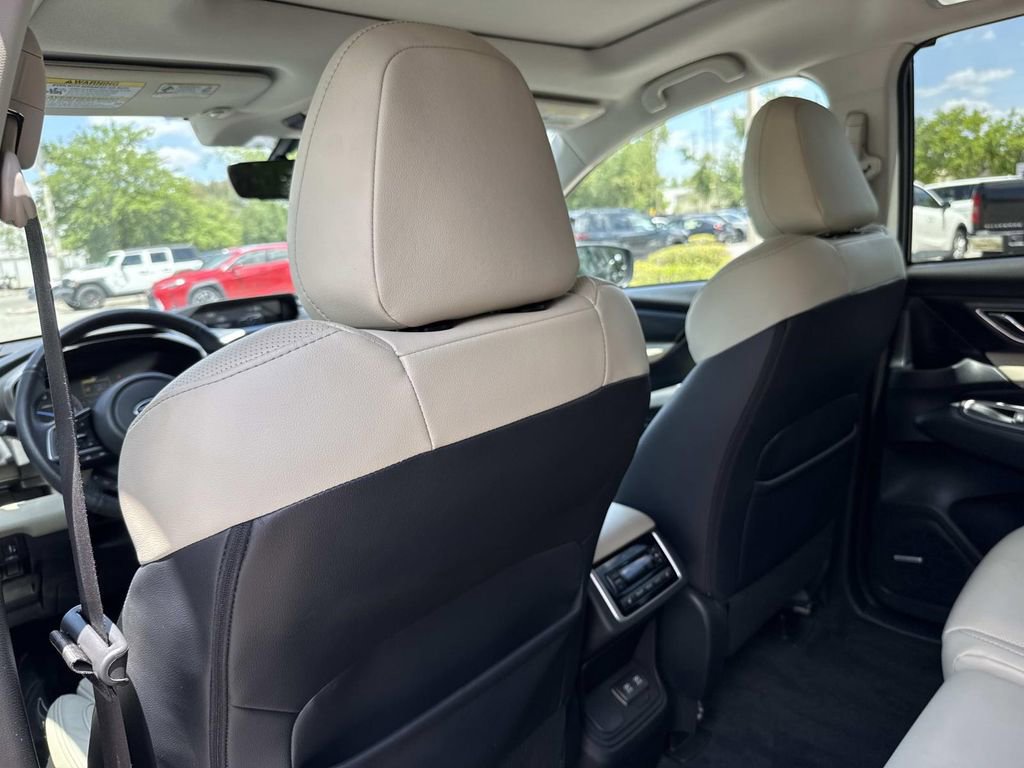 Used 2022 Subaru Ascent Limited w/ Technology Package image 12