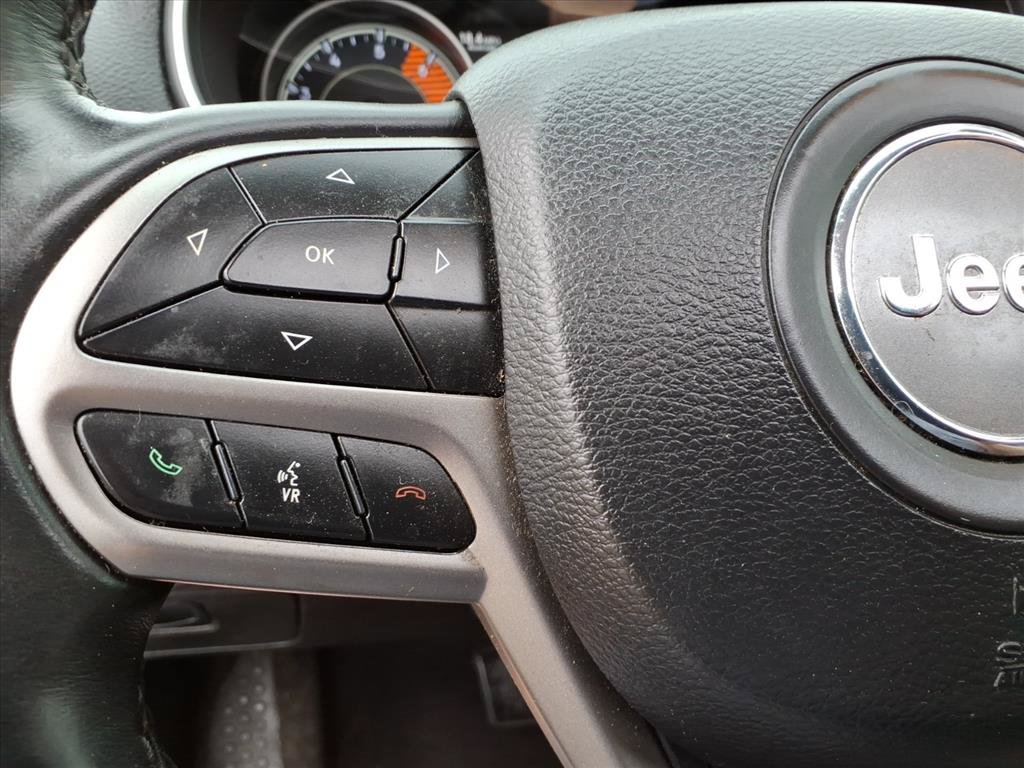 Used 2019 Jeep Cherokee Limited AWD/4WD image 19