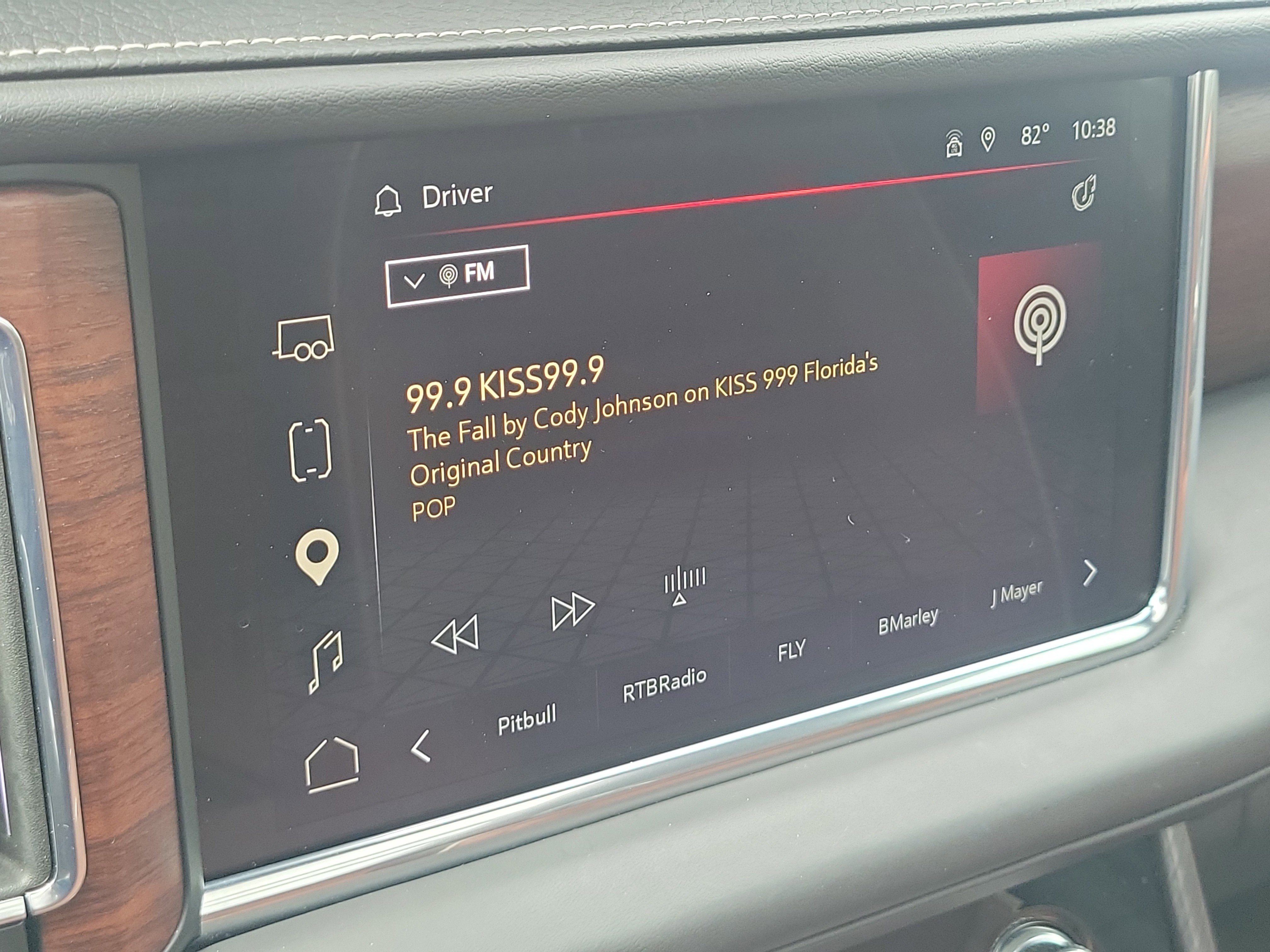 Used 2024 GMC Yukon Denali Ultimate AWD/4WD image 30