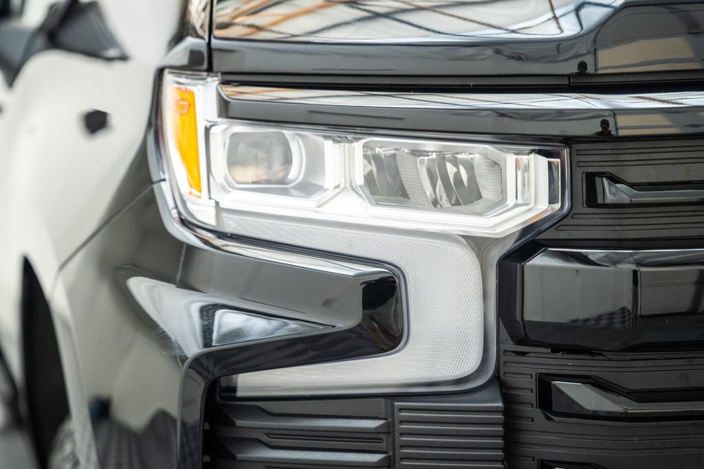 Used 2024 Chevrolet Silverado 1500 LT Trail Boss w/ LT Trail Boss Premium Package AWD/4WD image 13