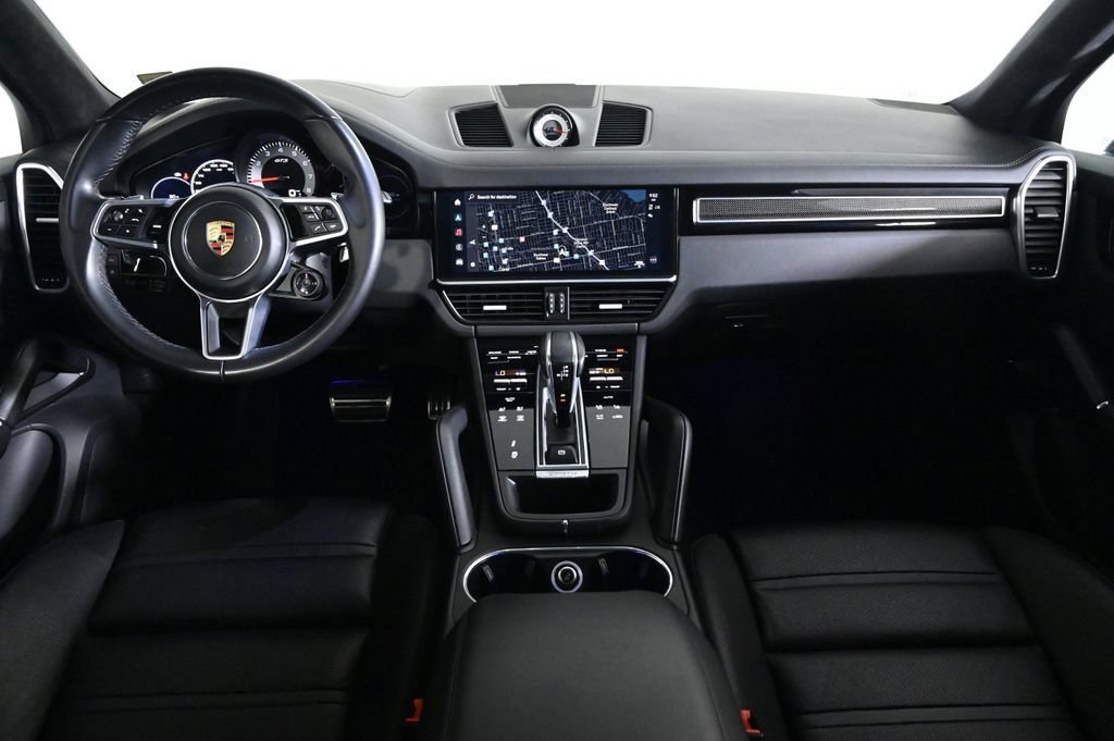 Certified 2023 Porsche Cayenne GTS AWD/4WD image 11