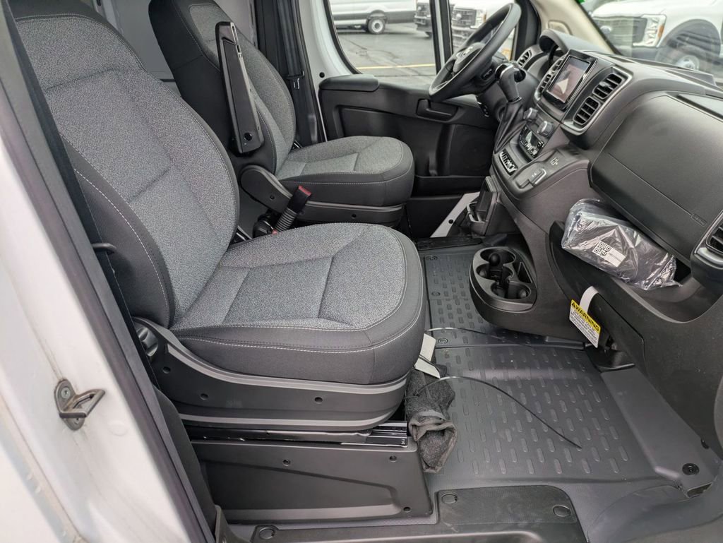 Used 2024 RAM ProMaster 2500 image 33