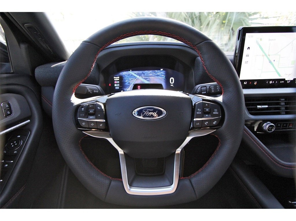 Used 2025 Ford Explorer ST-Line image 14