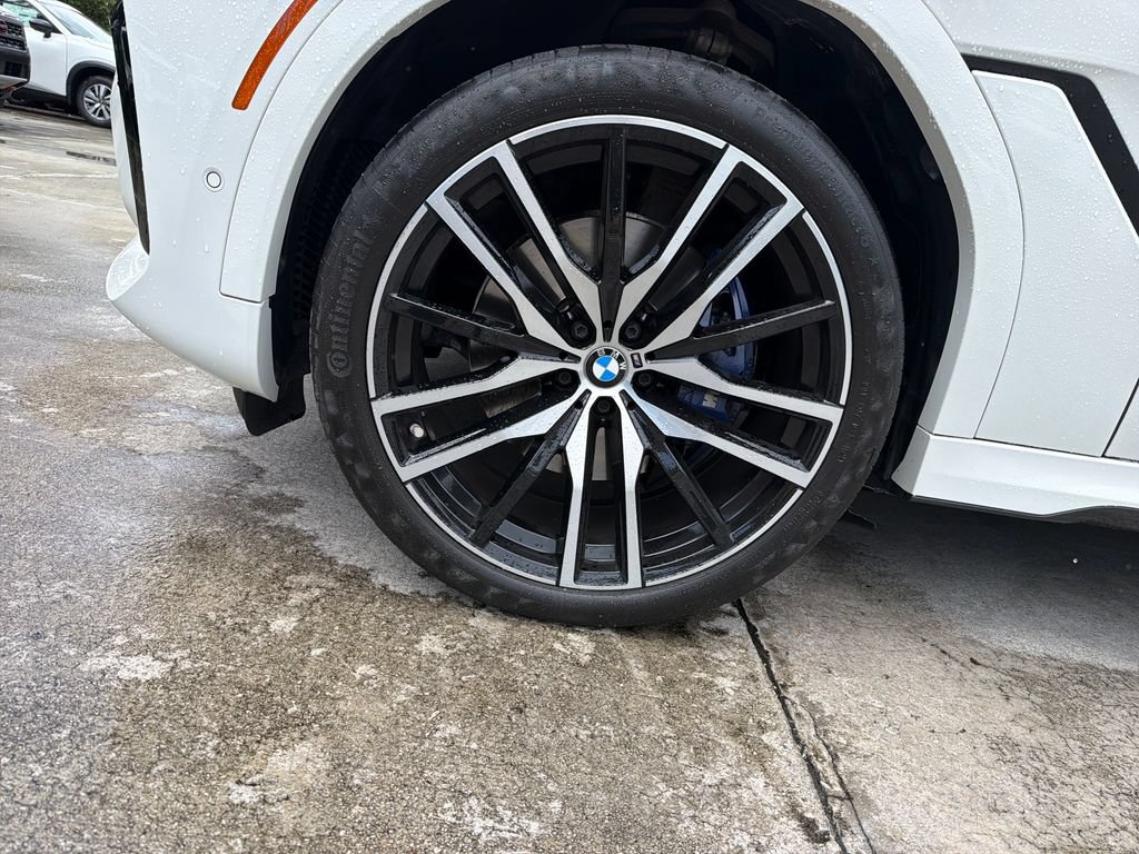 Used 2023 BMW X6 xDrive40i w/ M Sport Package AWD/4WD image 12