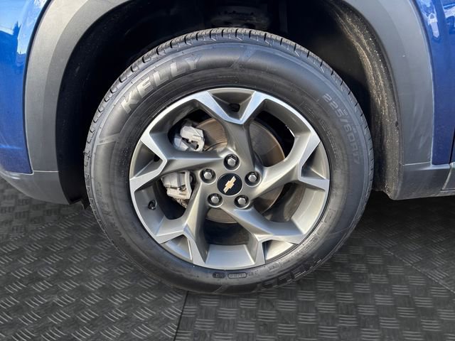 Used 2024 Chevrolet Trax LT w/ Driver Confidence Package image 14