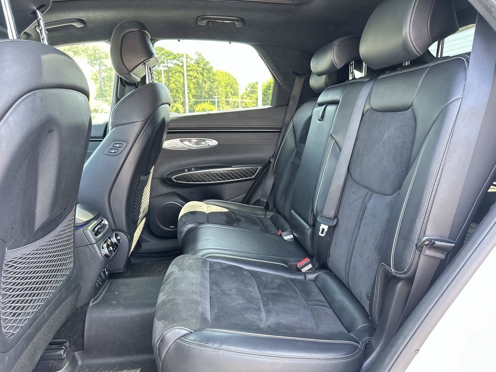 Used 2022 Genesis GV70 3.5T Sport w/ Sport Prestige Package AWD/4WD image 17