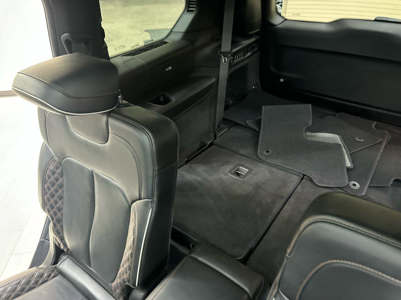 Used 2022 Jeep Grand Cherokee L Summit w/ Advanced Protech Group IV image 44