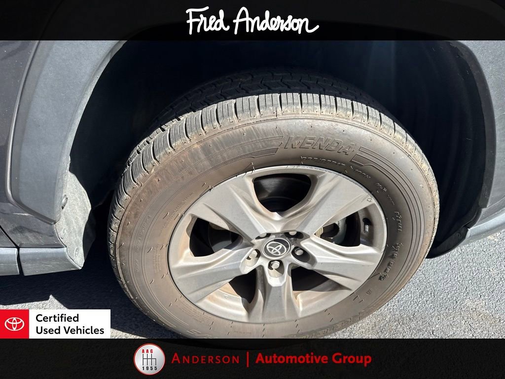 Used 2024 Toyota RAV4 XLE image 18