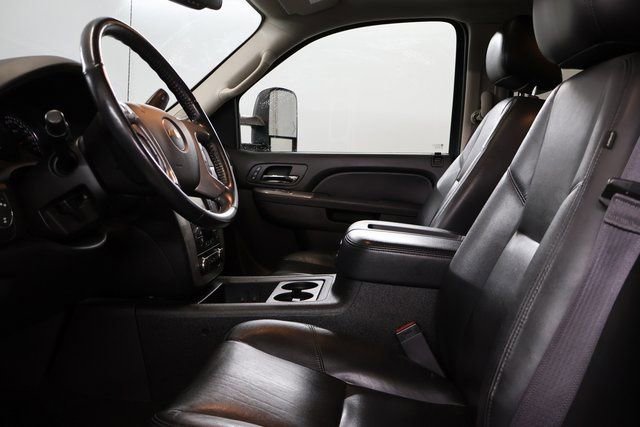 Used 2014 Chevrolet Silverado 3500 LTZ w/ LTZ Plus Package image 11