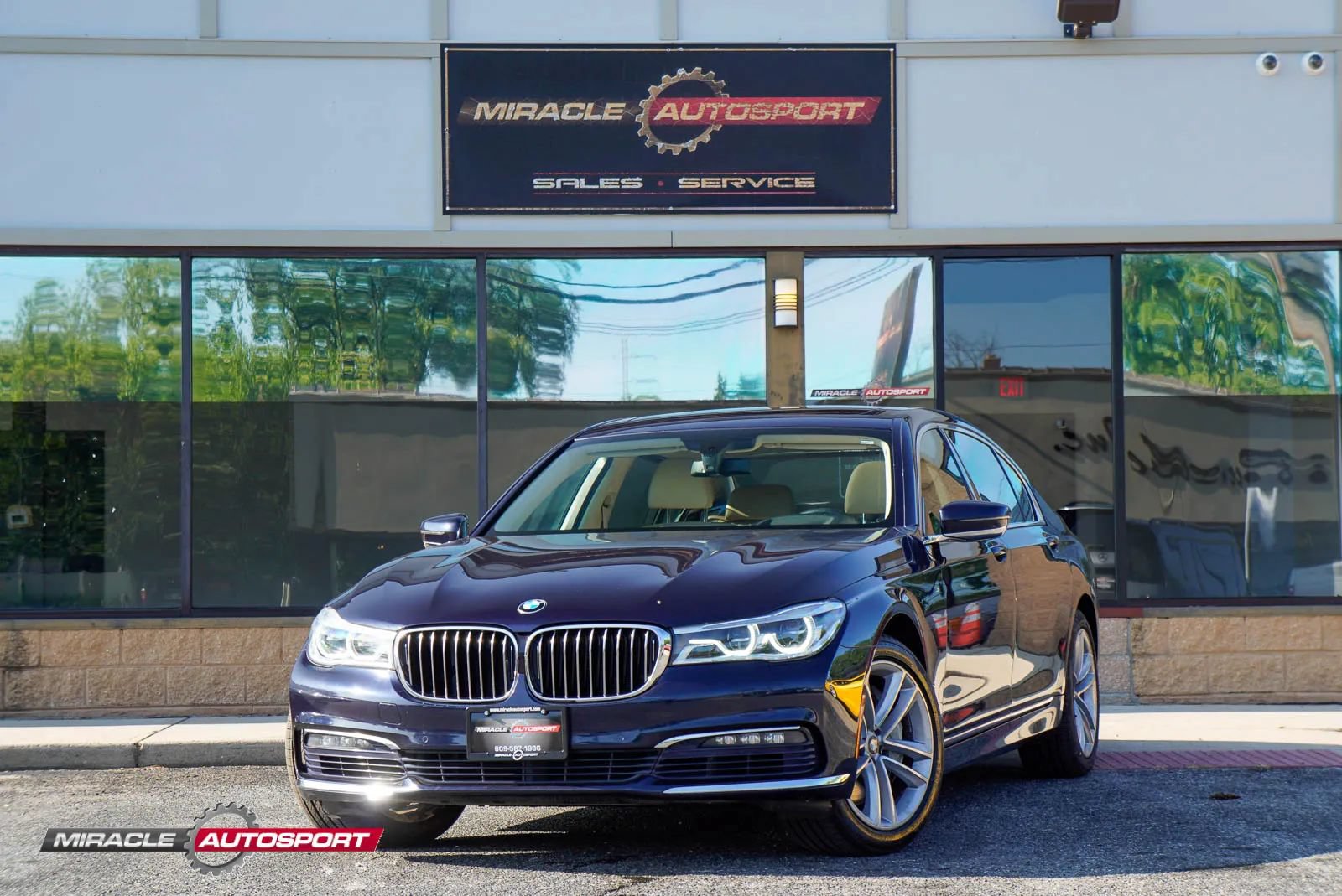 Used 2016 BMW 750i xDrive AWD/4WD image 1