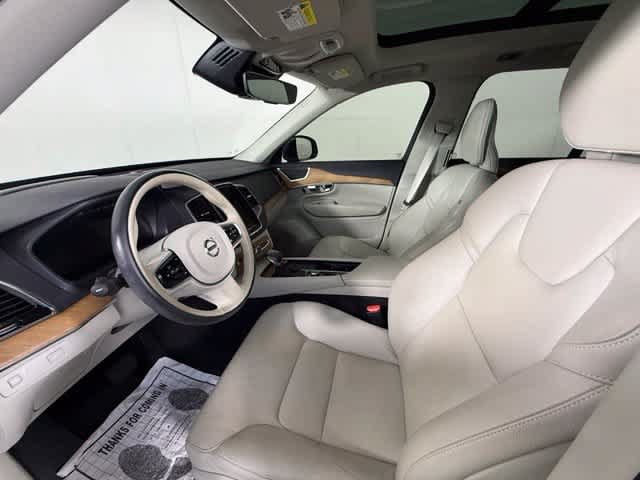 Used 2022 Volvo XC90 T6 Momentum w/ Advanced Package AWD/4WD image 16
