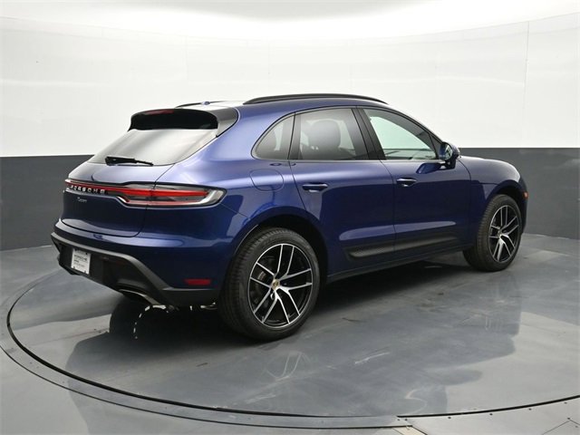 Used 2025 Porsche Macan image 23