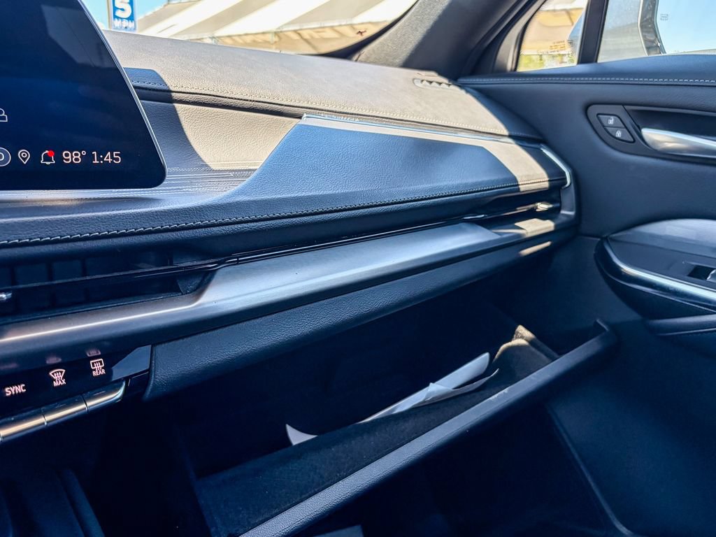 Certified 2024 Cadillac XT4 Premium Luxury AWD/4WD image 50