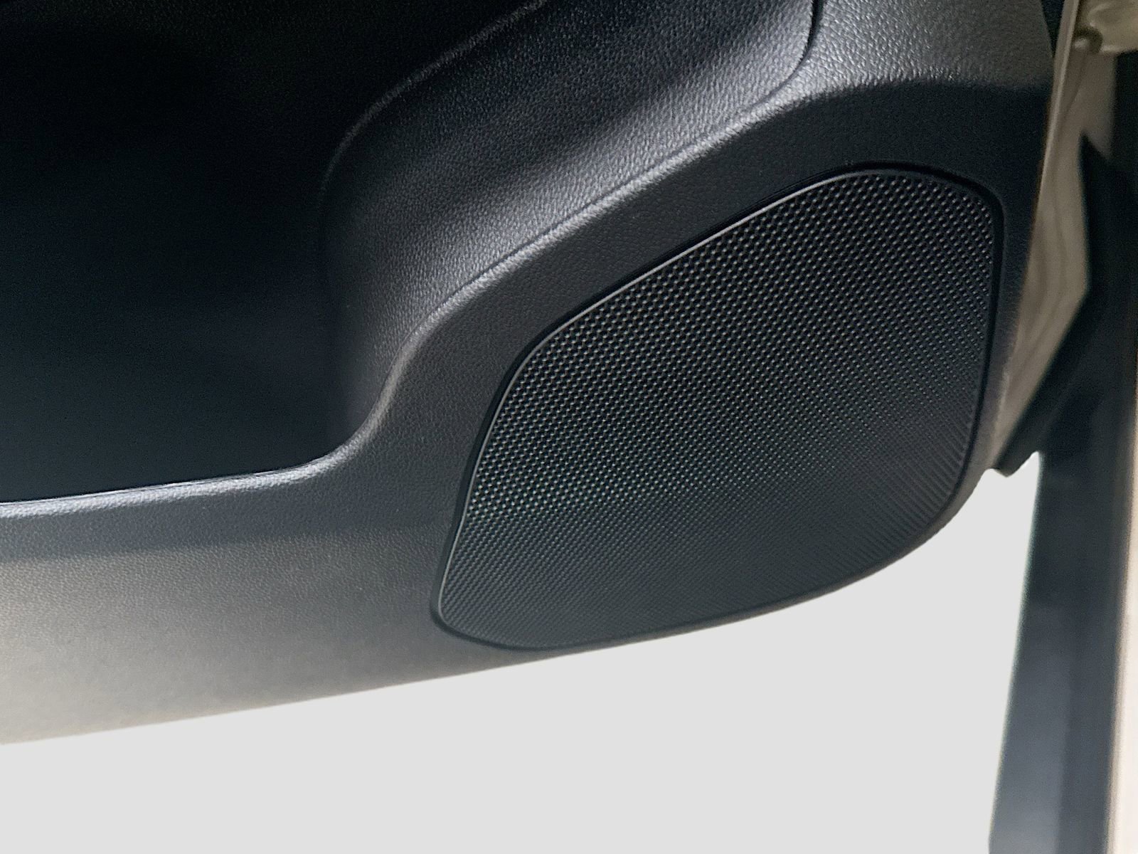 New 2026 Chevrolet Trax RS w/ Sunroof Package FWD image 28