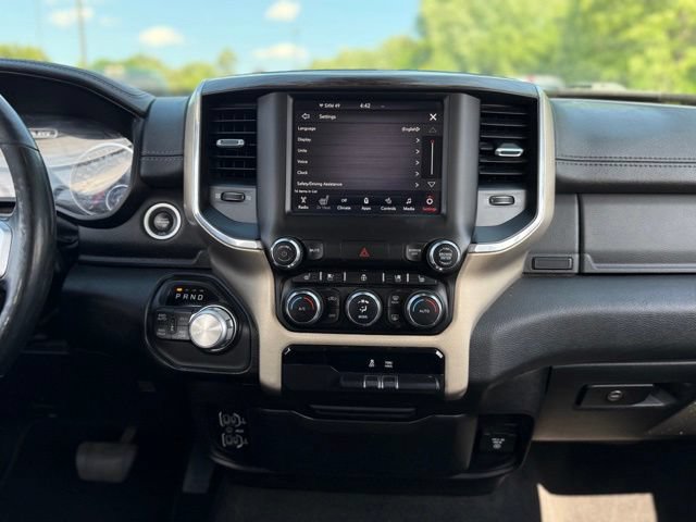 Used 2019 RAM 1500 Laramie AWD/4WD image 18