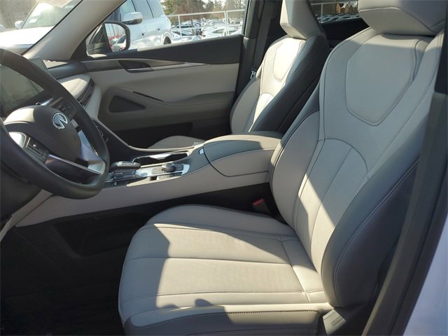 Certified 2026 INFINITI QX60 Pure w/ Cargo Package image 17
