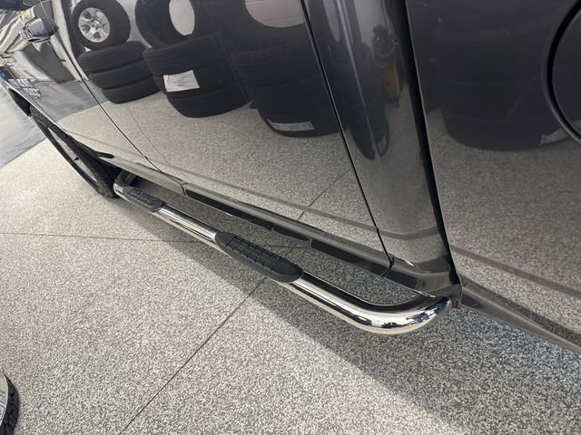 Used 2019 RAM 1500 Classic SLT w/ Luxury Group image 17