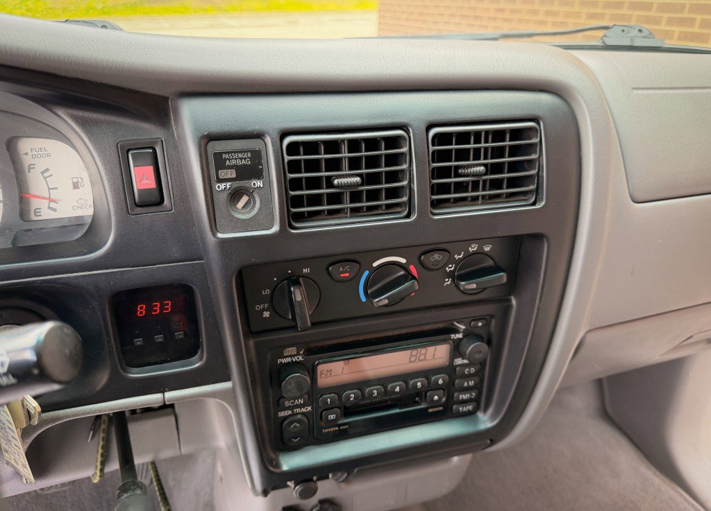 Used 2001 Toyota Tacoma 4x4 Xtracab image 19