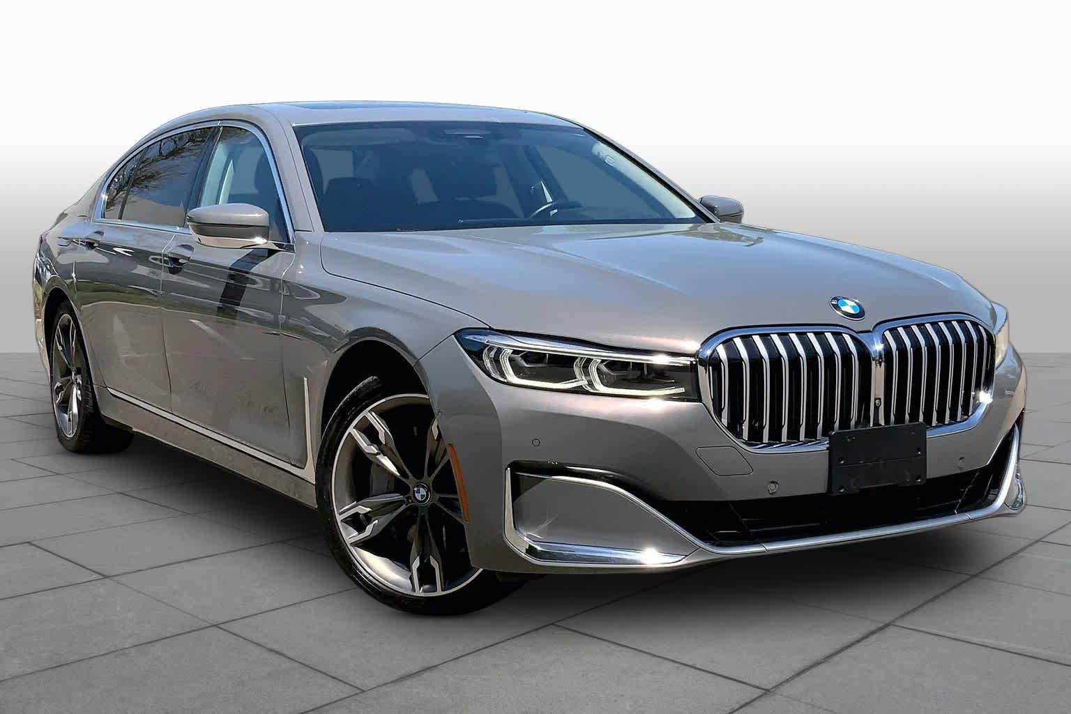 Used 2020 BMW 750i xDrive w/ Autobahn Package AWD/4WD image 3