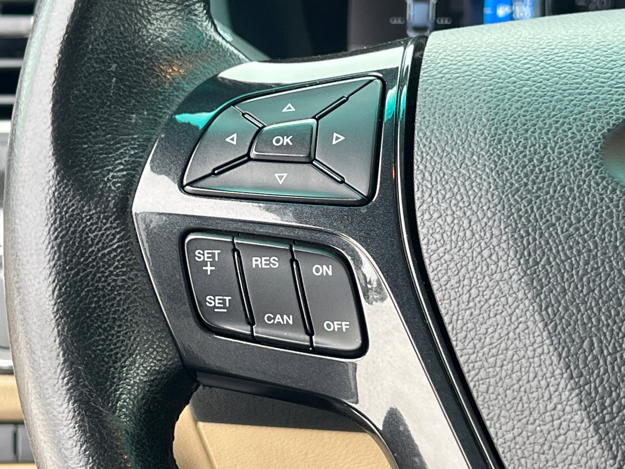 Used 2016 Ford Explorer XLT w/ Equipment Group 202A image 20