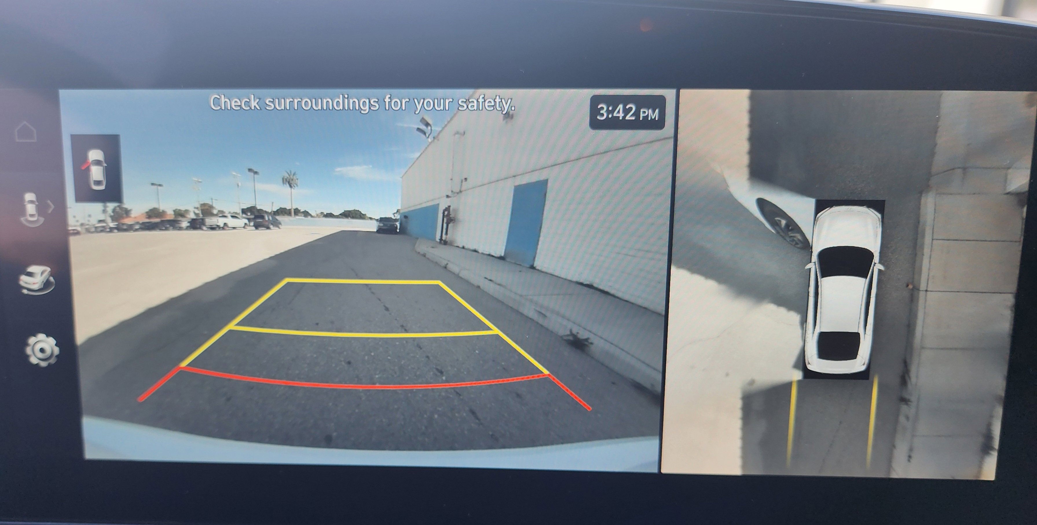 Used 2024 Hyundai Elantra Limited FWD image 11