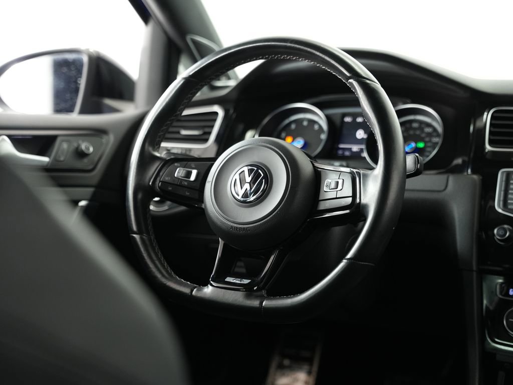 Used 2015 Volkswagen Golf R 4-Door AWD/4WD image 11