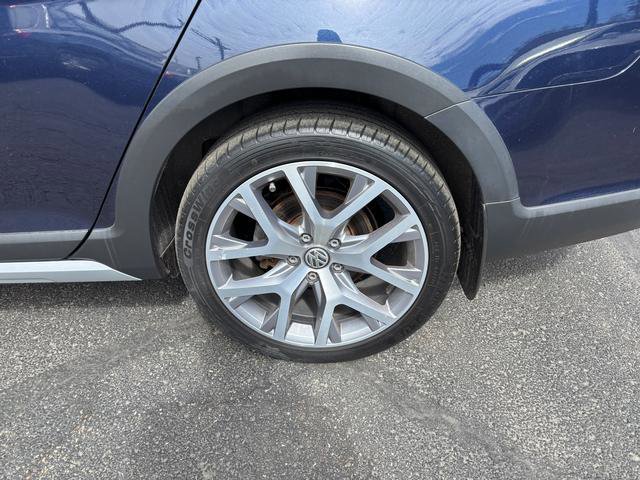 Used 2017 Volkswagen Golf Alltrack SE image 27