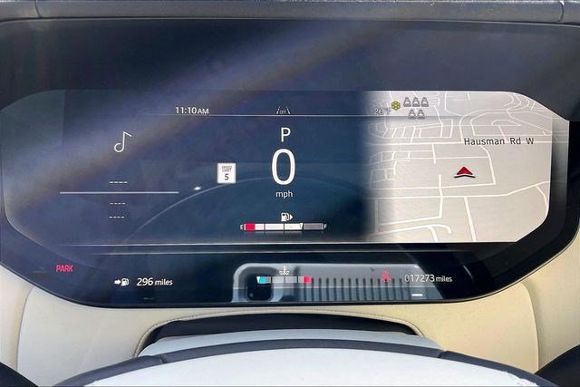 Used 2025 Land Rover Range Rover Long Wheelbase SE image 24