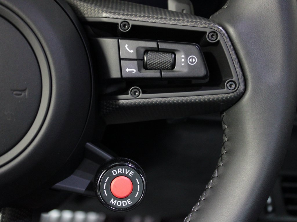 Certified 2025 Porsche 911 Carrera GTS image 26