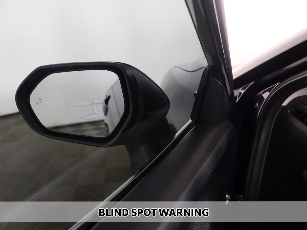 Used 2022 Toyota Camry XSE image 5