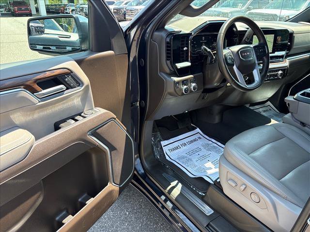 Certified 2025 GMC Sierra 1500 SLT AWD/4WD image 11