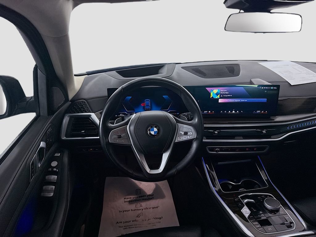 Used 2025 BMW X7 xDrive40i image 15