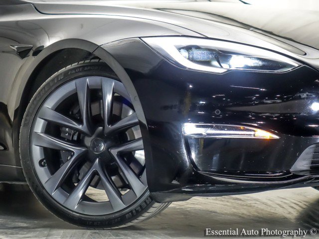 Used 2022 Tesla Model S Plaid image 3