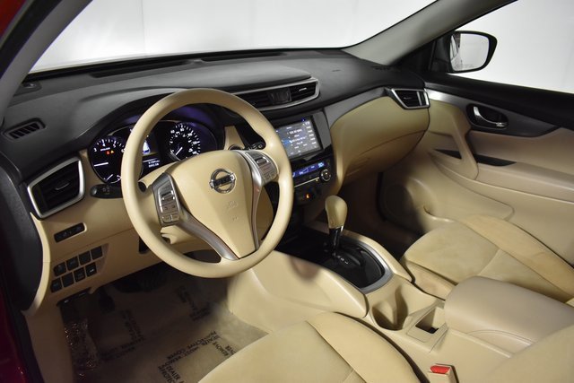 Used 2015 Nissan Rogue SV image 13